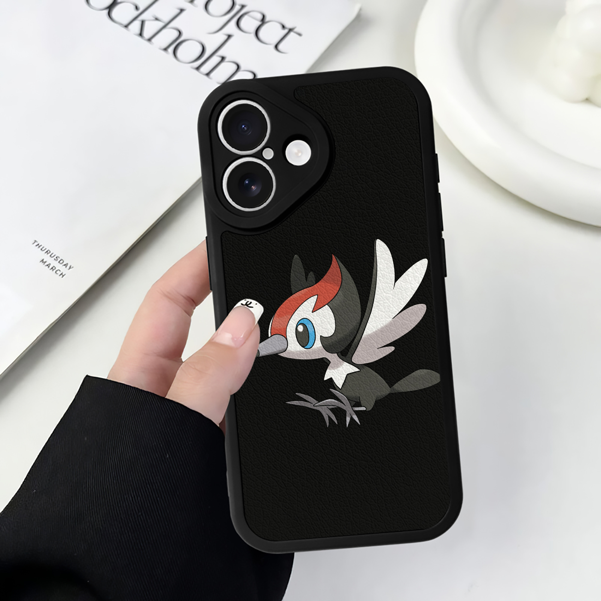 （画像用） ポケットモンスター Pokémon 【iPhone 16シリーズ対応】シリコンスマホケース（レザー調） 材質：シリコン